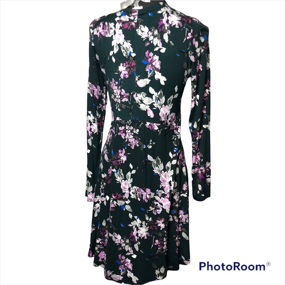 Cupio Dresses & Skirts - CUPIO New with tags Green floral long sleeves dress purple flowers Sz Small